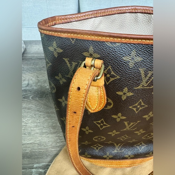Louis Vuitton Petite bucket monogram - Picture 10 of 16